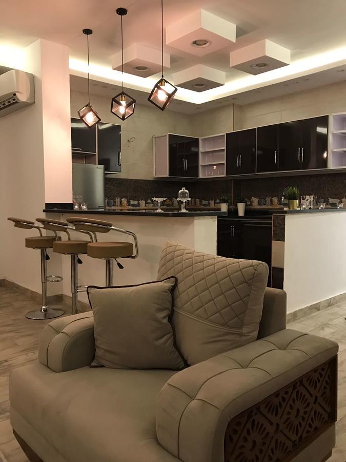 Al Mohandesin Apartment *